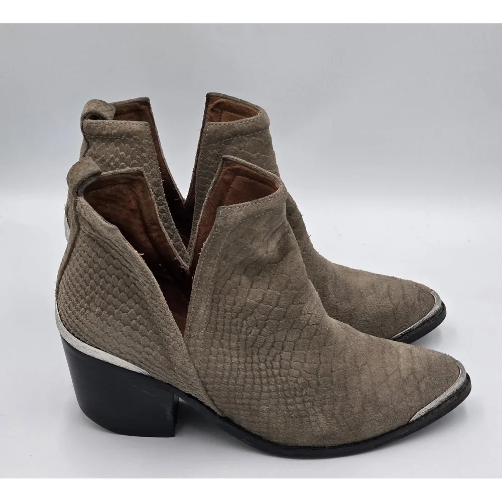 Jeffrey Campbell Cromwell Women's Size 8 Western Taupe Snake Print Ankle Boots